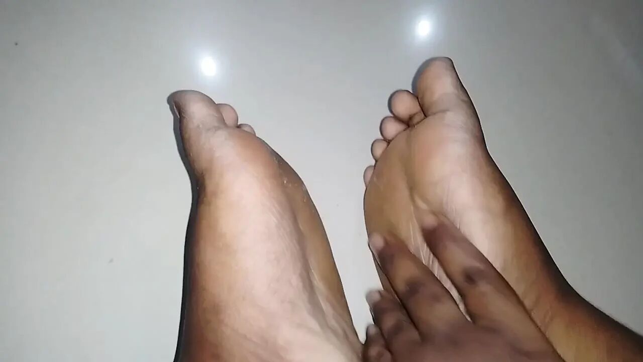 Cute hottie 18+ presents her beautiful clean feet for your enjoyment in exchange for all your financial assets.