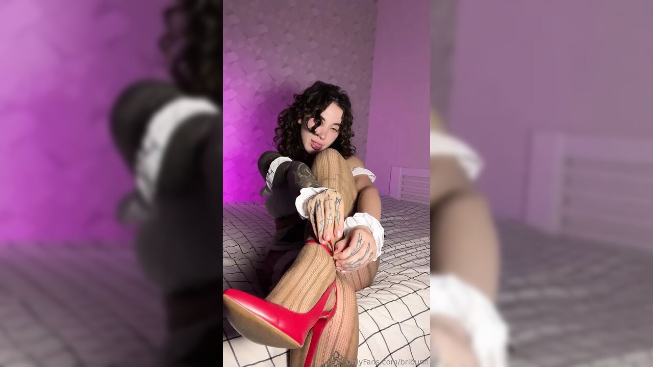 Red Heels Removal + Pantyhose Ass Tease – Fuck My Pantyhose Ass