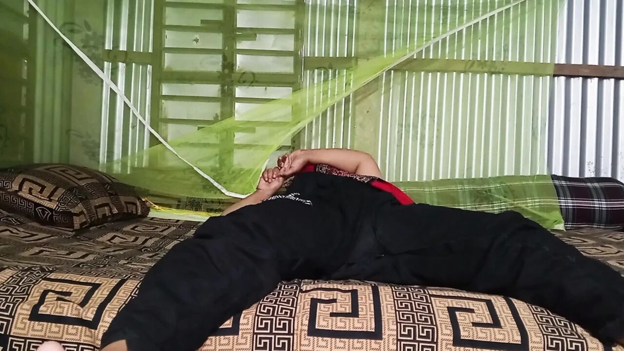 stepson and stepmom must share a bed