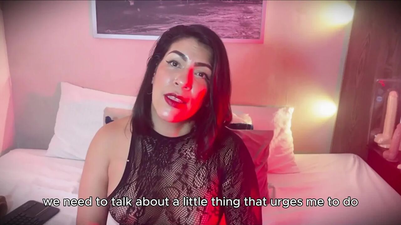 Naty Angelss' curiosity ends in a fisting