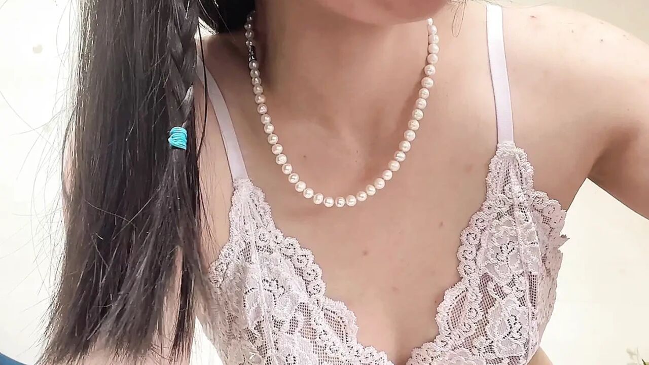 Hana Suck Dick Then Get Nake Show Her Petite Sexy Body