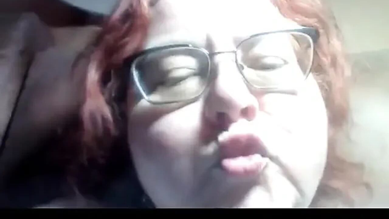 BBW Gives You Close up Clip of Her Nake Lips and Mouth Kissing and Licking Her Lips for You a Requested Clip!