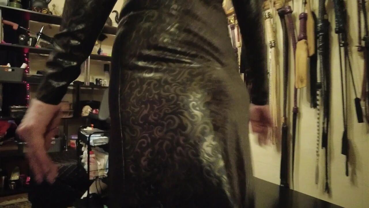 Dominatrix Eva Latex Femdom BDSM Mistress Fetish Dress High Heels Big Ass MILF Hot Rubber