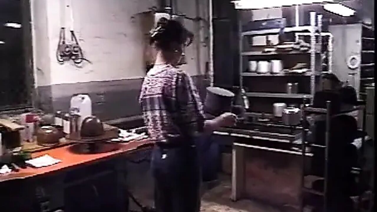 Erika Bella in PERCHE ALLE DONNE PIACE PRENDERLO IN CULO sc 06