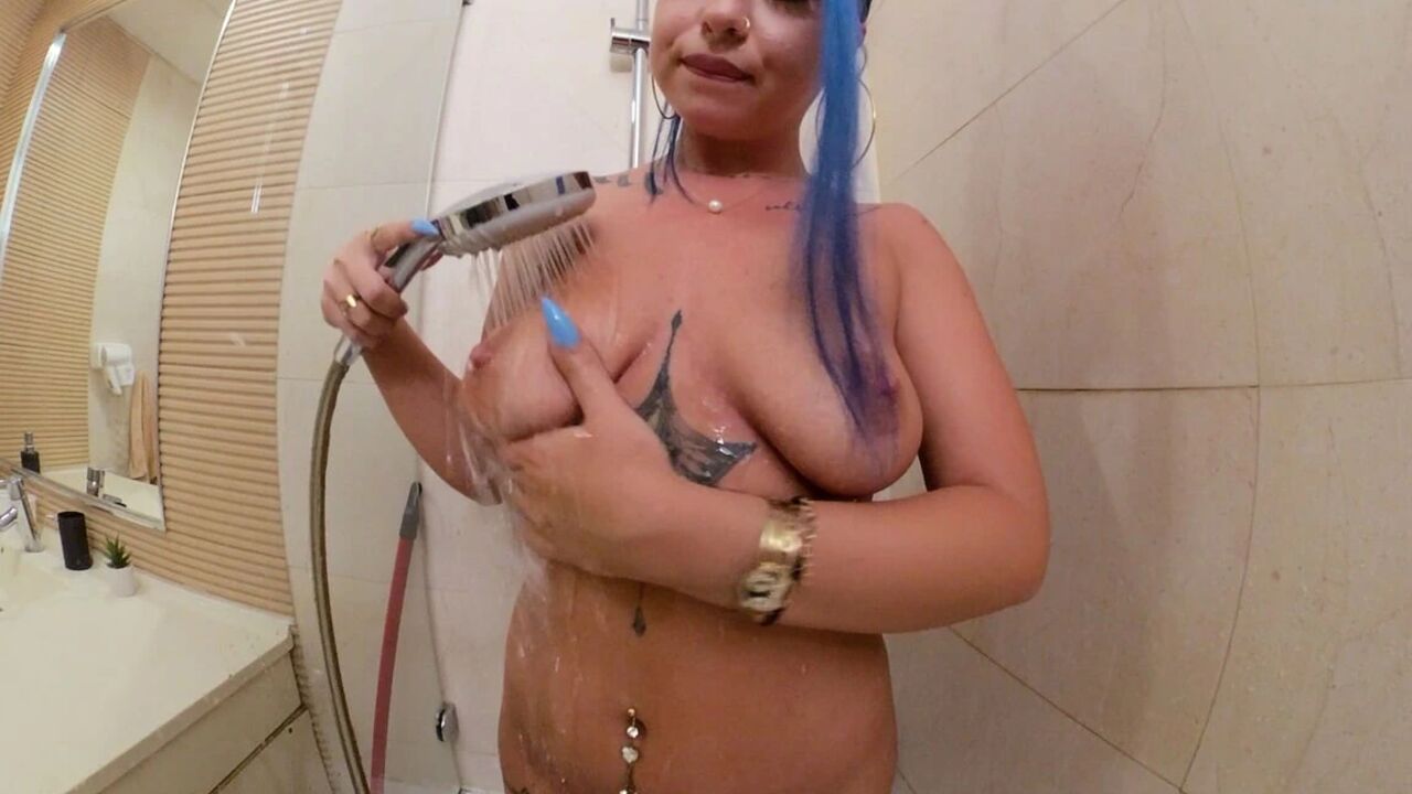 Sex in the Shower with One Beautiful Woman