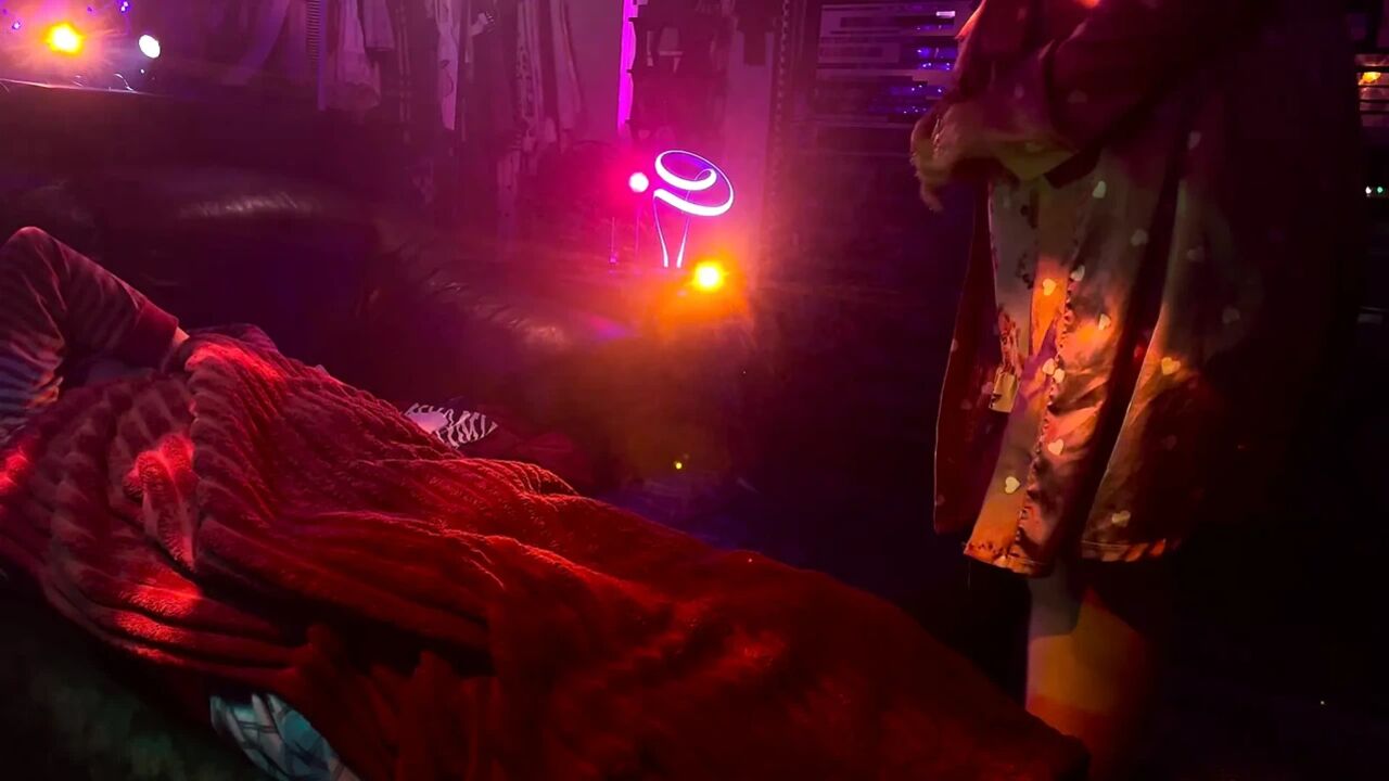 SECRET LATE NIGHT HANDJOB AND CUMSHOT