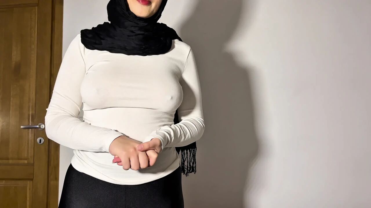 Busty hijab cleaner fucked herself for extra pay