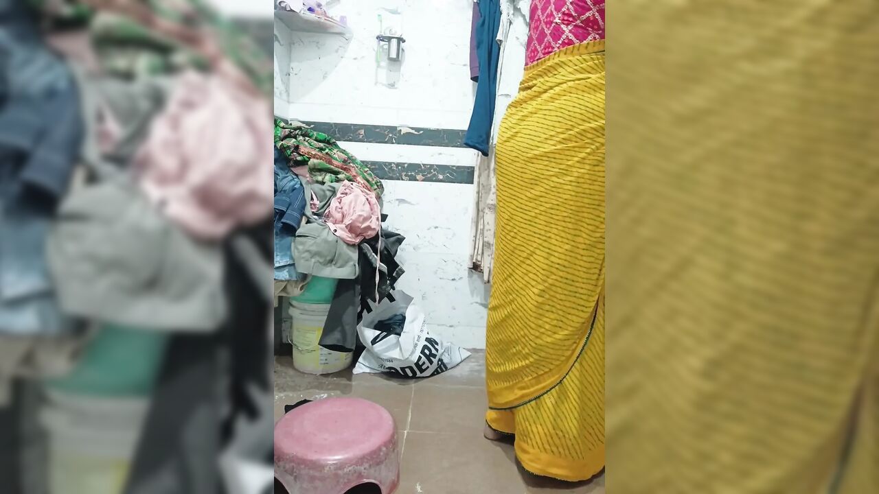 Priya Bhabi Blouse Open Show