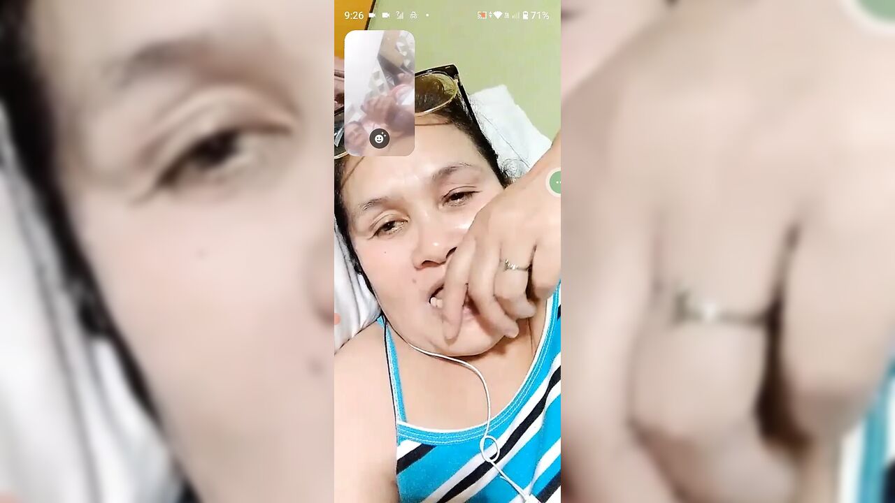 She said to me quite coz her co worker are in the comfort room