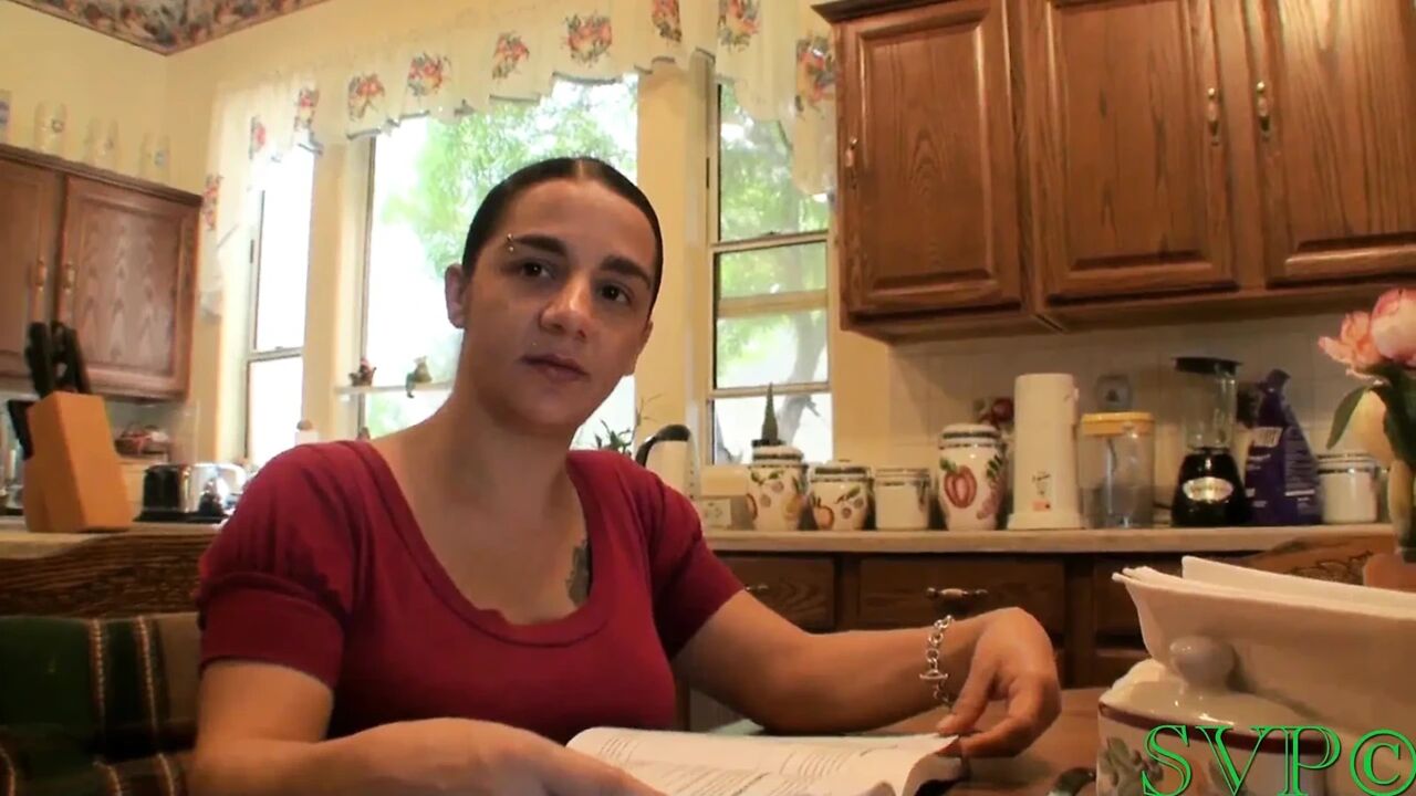 Little Pregnant Stepmother Helps Stepson with a Big Problem