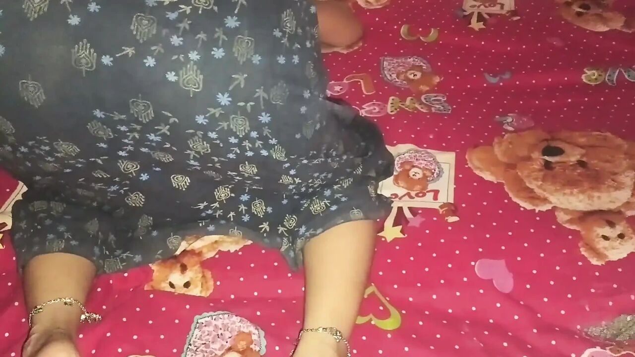 In desi style, sister-in-law hit her sister-in-law's ass and slid her hard pussy at night.