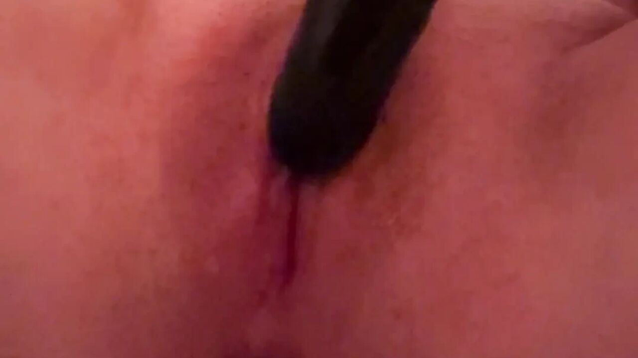 18 year old teen girl masturbates with dildo