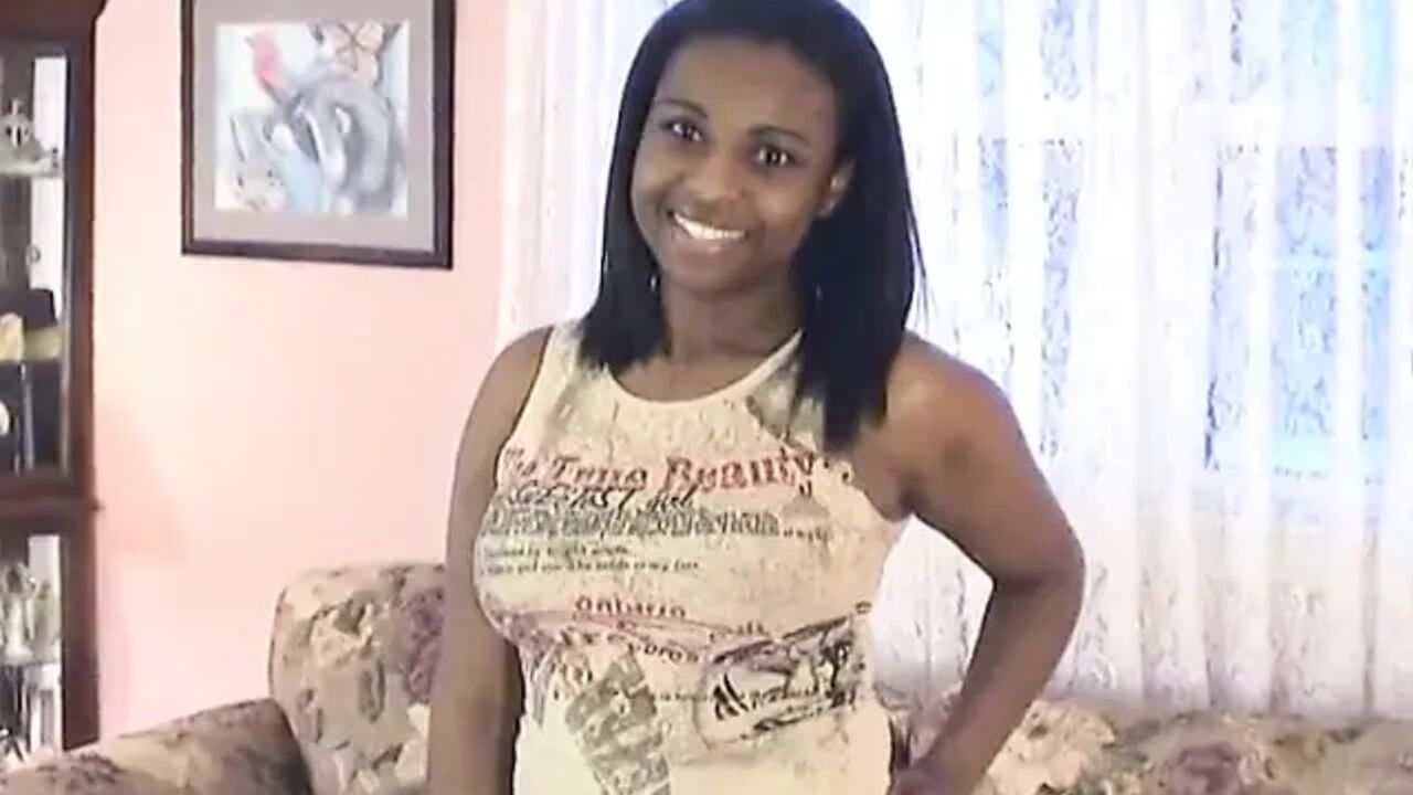 Chubby black chick shows off her large ass