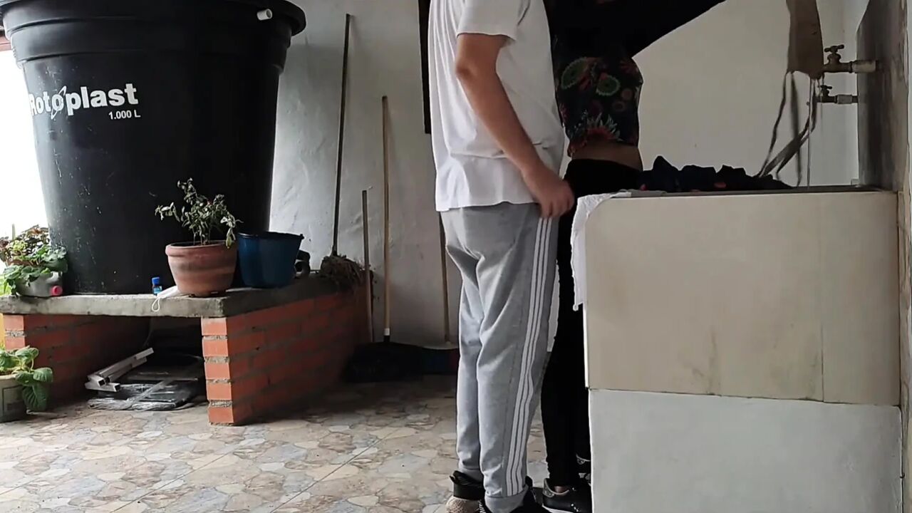 I Fucked My Neighbor While She Was Washing