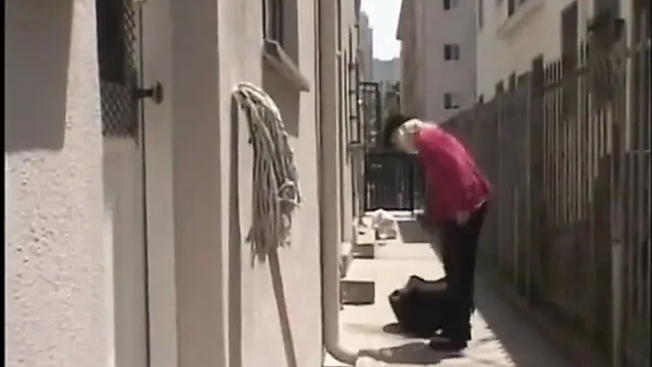 Hot blonde slut gets double penetrated by two chocolate skin studs