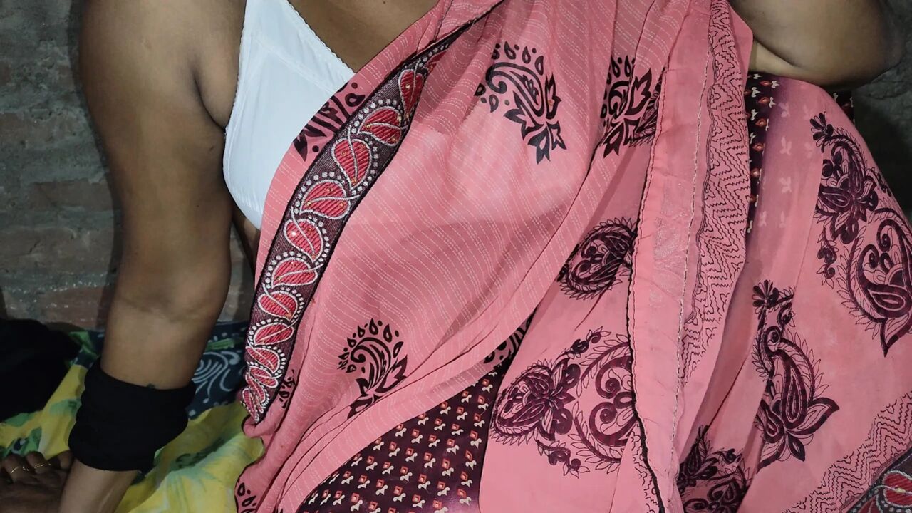 Indian Village Sister In Law Very Hot Red Saree And Withe Beautyful Bra Big Boobs Size 38 Sister In Law Very Light Sex Videos