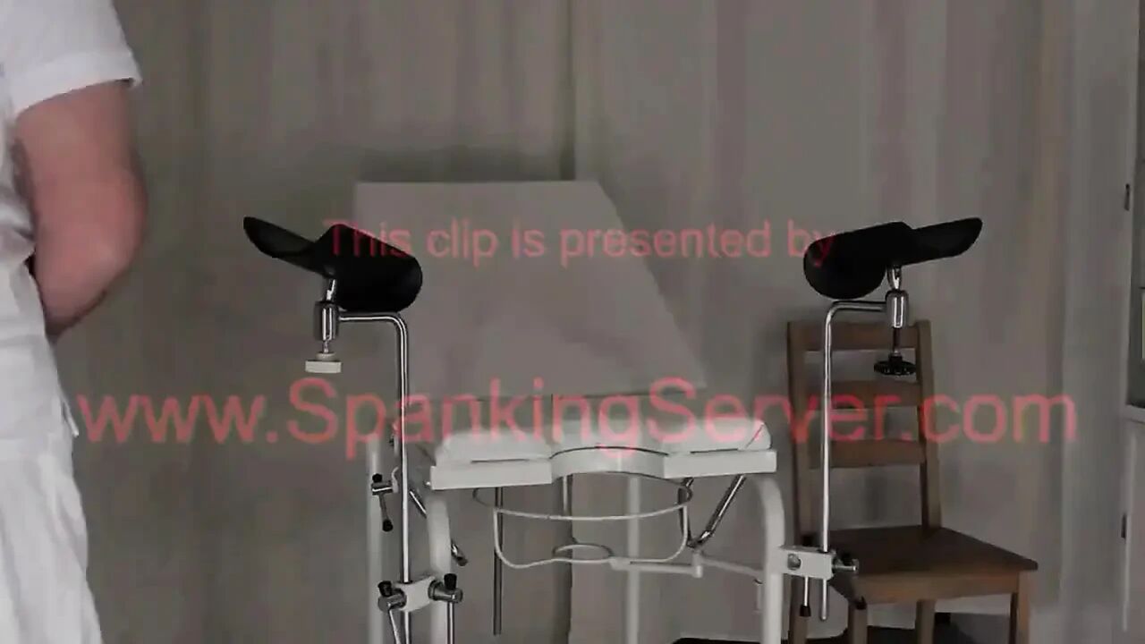 Barra pussy spank