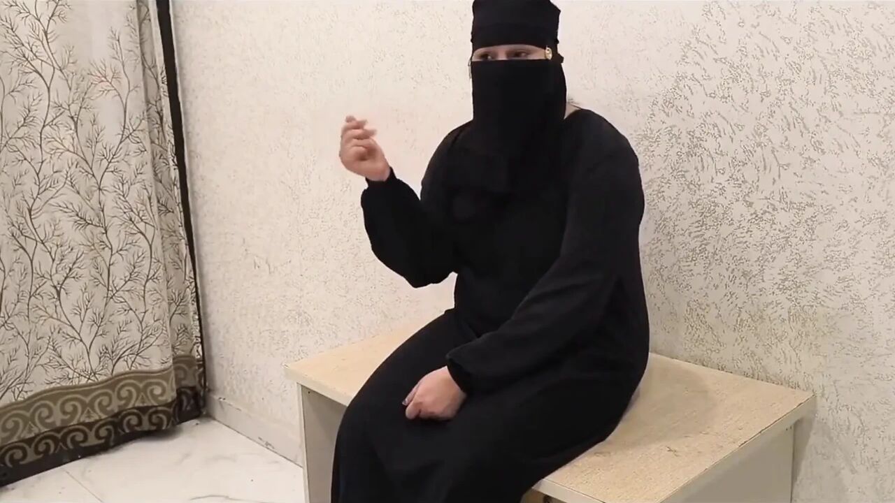 Muslim Women Come to Clinic for Check up Doctor Fuck Her Pussy