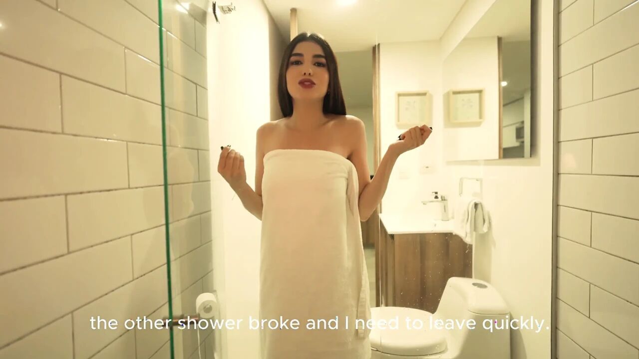 My Stepsister Loves Getting Fucked in the Bathroom! Papuchizz - Manuela Vae