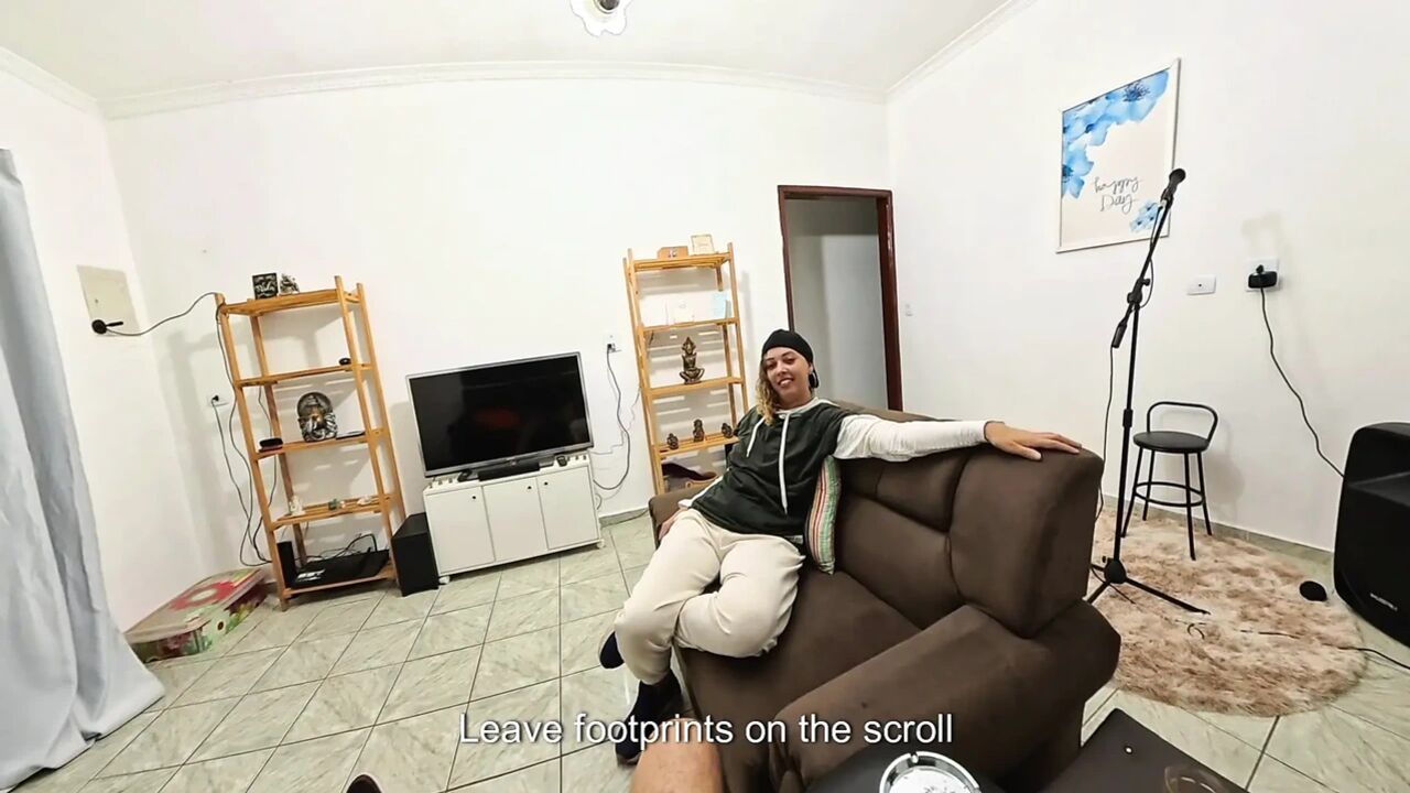 Lesbian, when in doubt, sucks and gives her pussy until she orgasms.