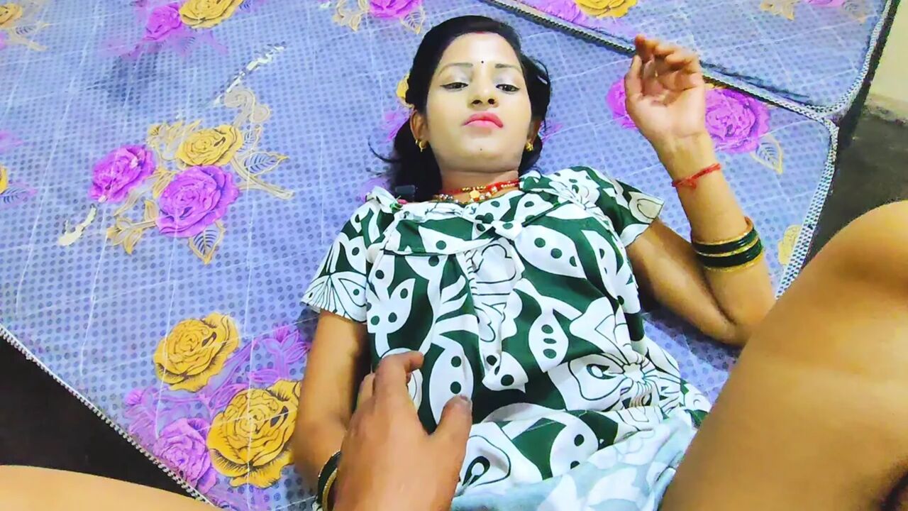 Indian Stepmom Shared Single Bed and Made Stepson Happy Full Hindi audio