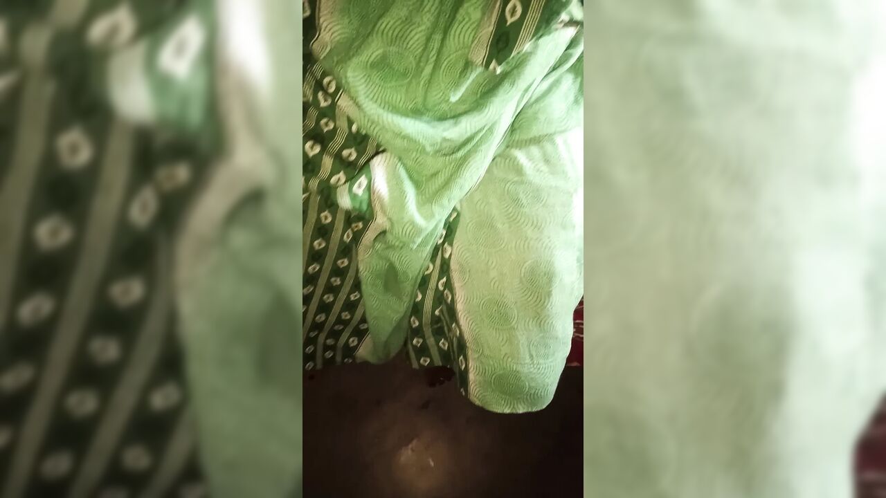 Wife ka didi ko sobha me chuda
