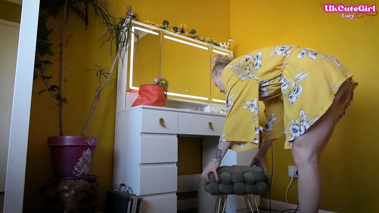 Your Mate’s MILF Catches You Watching: Lick My Pussy While You Jerk