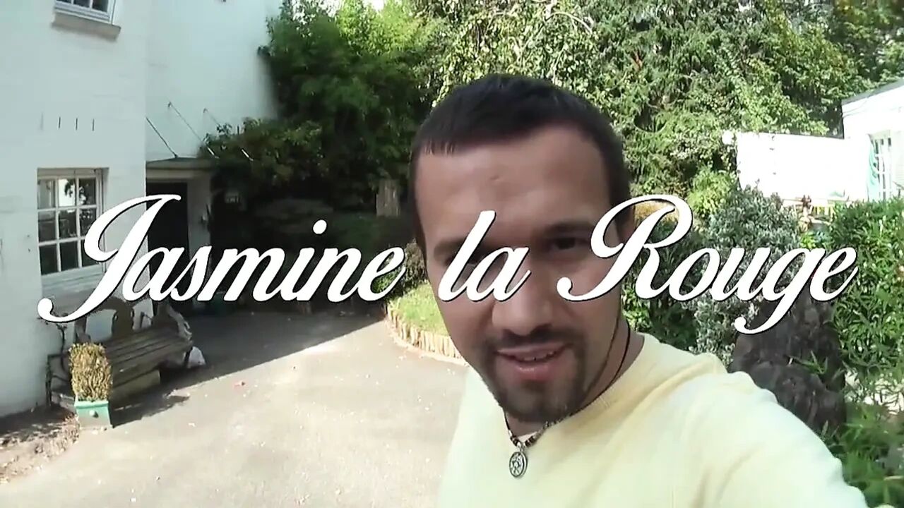 Jasmine la Rouge's hot mouth!