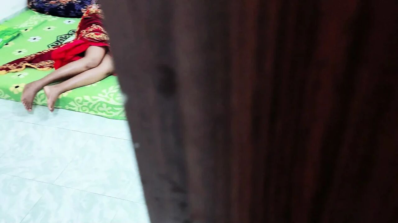 Naughty step-mom know how to satisfy her step-son Desi saree wear stepmom fuck xxx