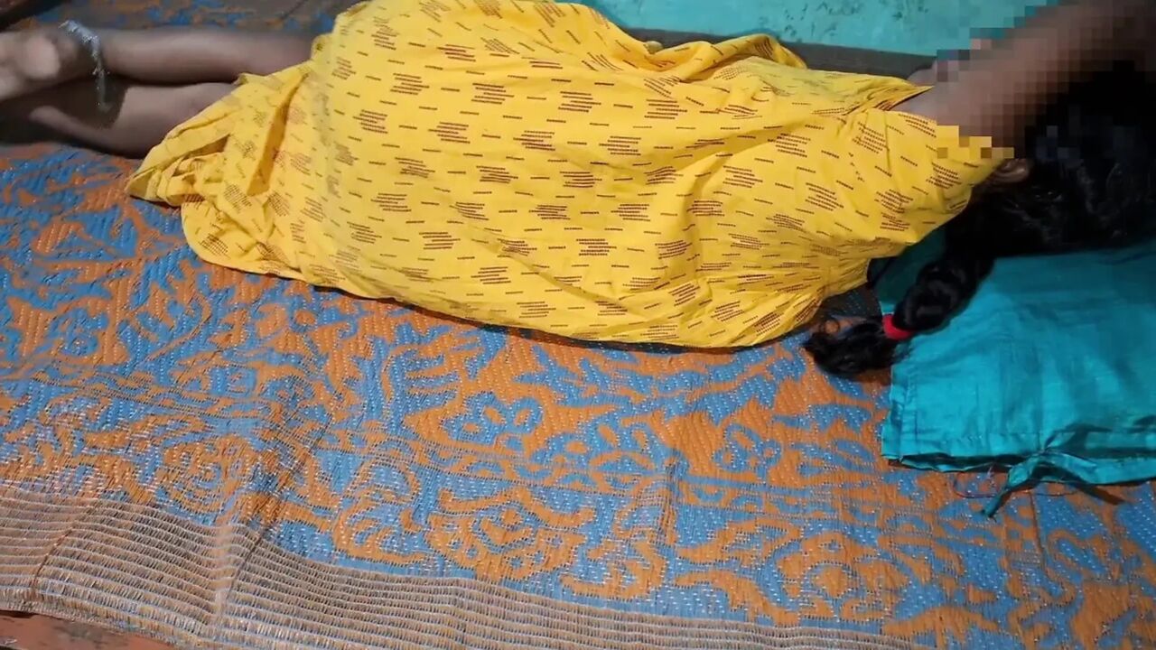 Indian Desi Bhabhi fucking boys