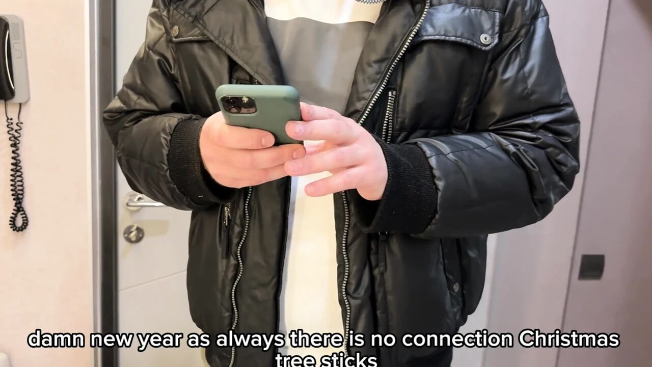 My Friend's Mom Brazenly Fucked Me on New Year's Eve - Russian Amateur with Conversation and English Subtitles