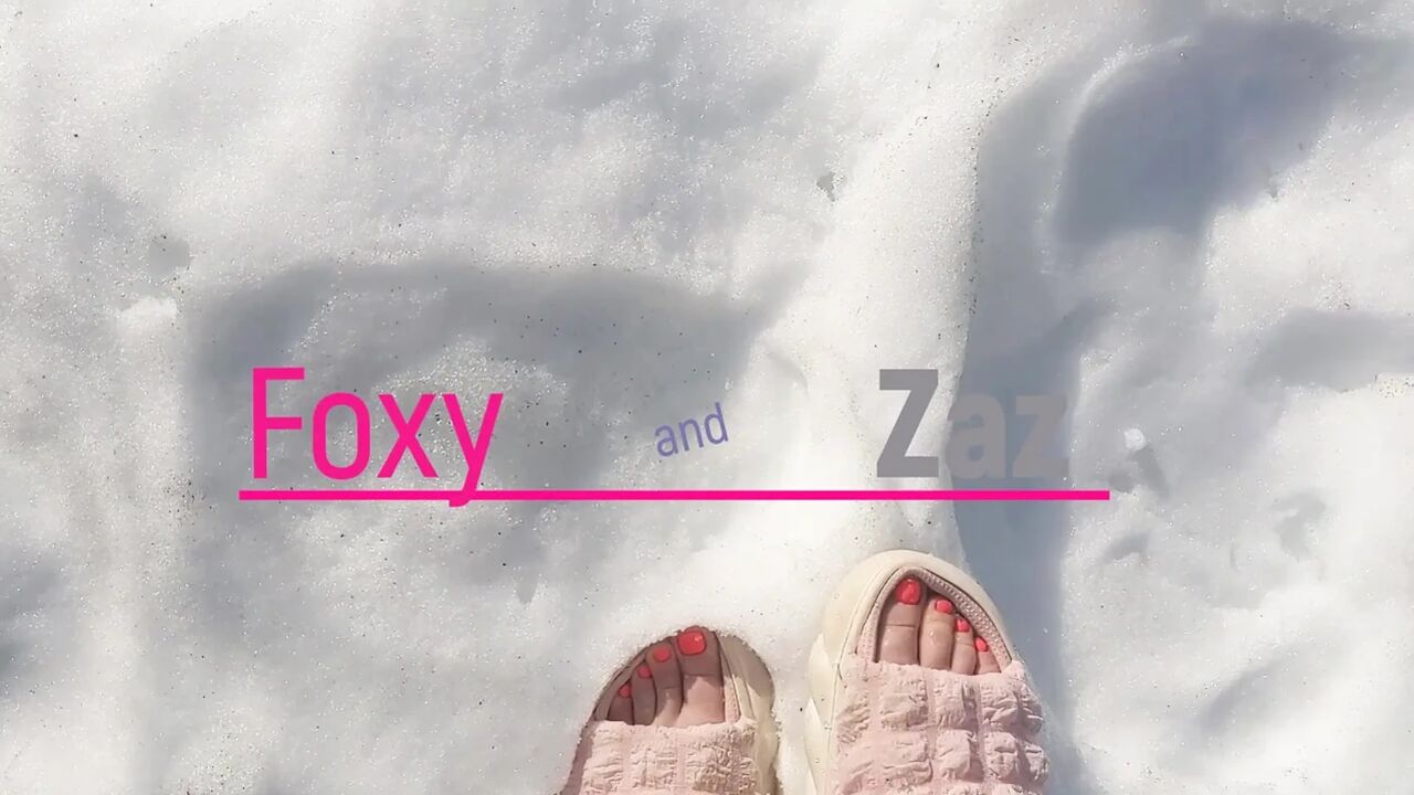 I Walk Barefoot in the Snow, the Snow Crunches Under My Toes
