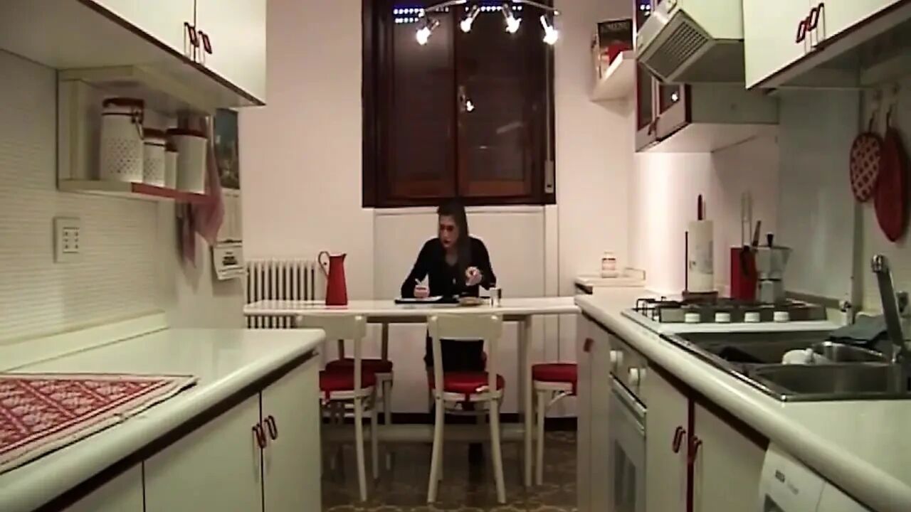 Horny MILF Stretched Wide by Throbbing Cock in Steamy Fuck