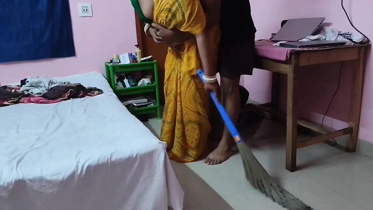 Tharki Boss fulfilled his dream by fucking hot desi maid bhabhi when wife was not at home
