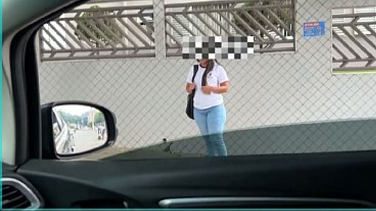 POV: Student gets a ride with a married man, gives him a blowjob in the car, and gets cum on her ass.