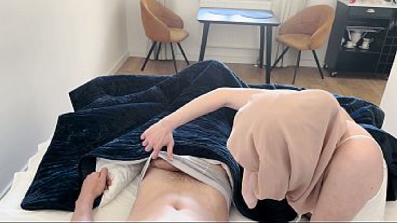 "It's bigger than your father's cock!" Arab stepmom compares stepson's uncut dick with her husbands in a shared hotel room